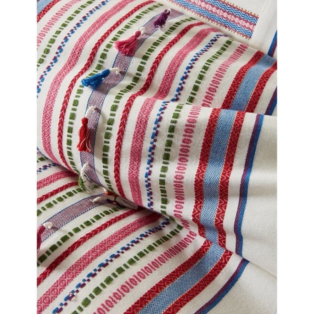 Anthropologie Full Size Woven Rosado Duvet and new package of 2 Pillow Cases.